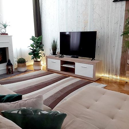 Lena Apartman - Eger Exteriér fotografie