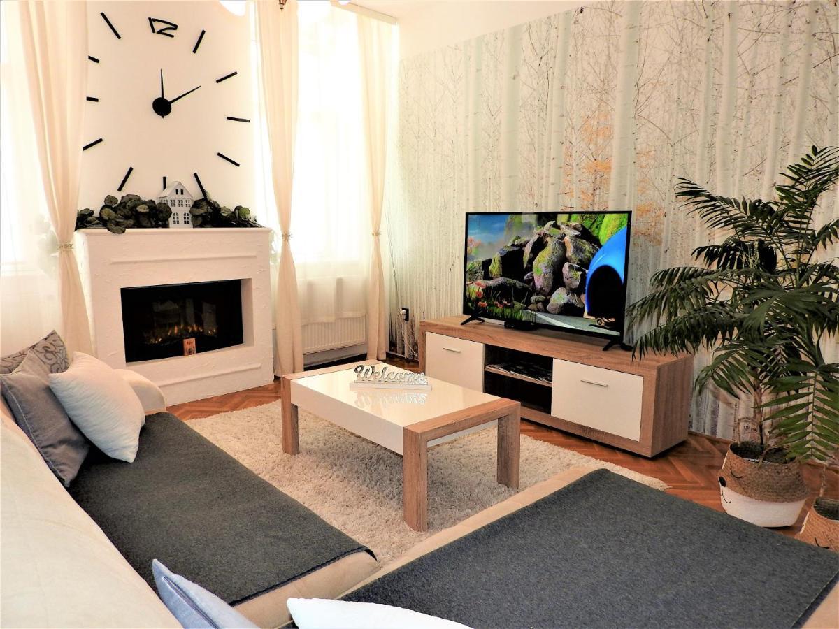 Lena Apartman - Eger Exteriér fotografie